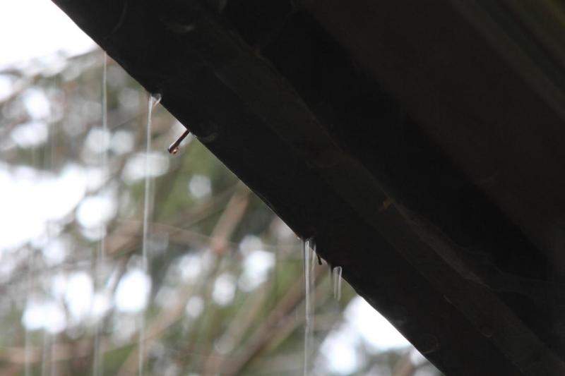 Calha quadrada galvanizada como solução ideal para coleta de águas pluviais