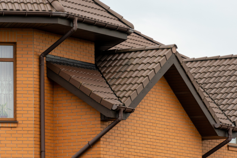 Calhas Personalizadas: Maximizando a Proteção e Estilo do Seu Telhado